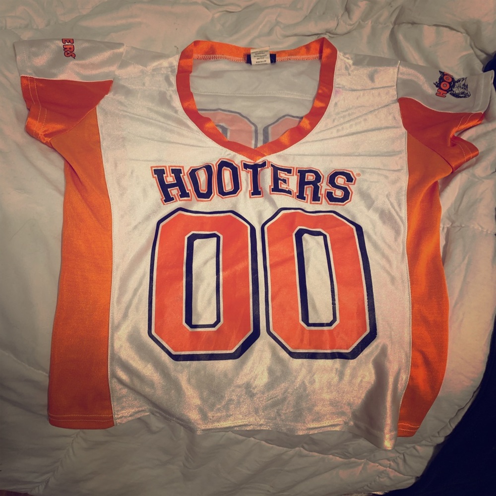 Hooters jerseys set of 2